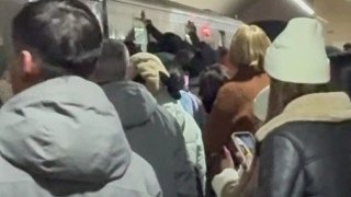 Женщины В Метро Фото